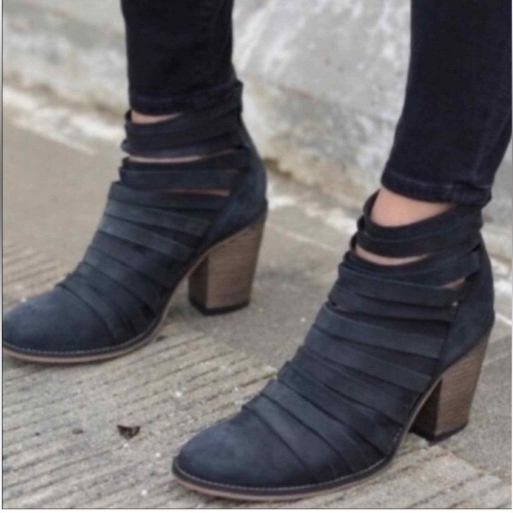 FREE PEOPLE Hybrid Strappy Leather Block Heel‎ Ankle Boots Bootie 37 US7 Black